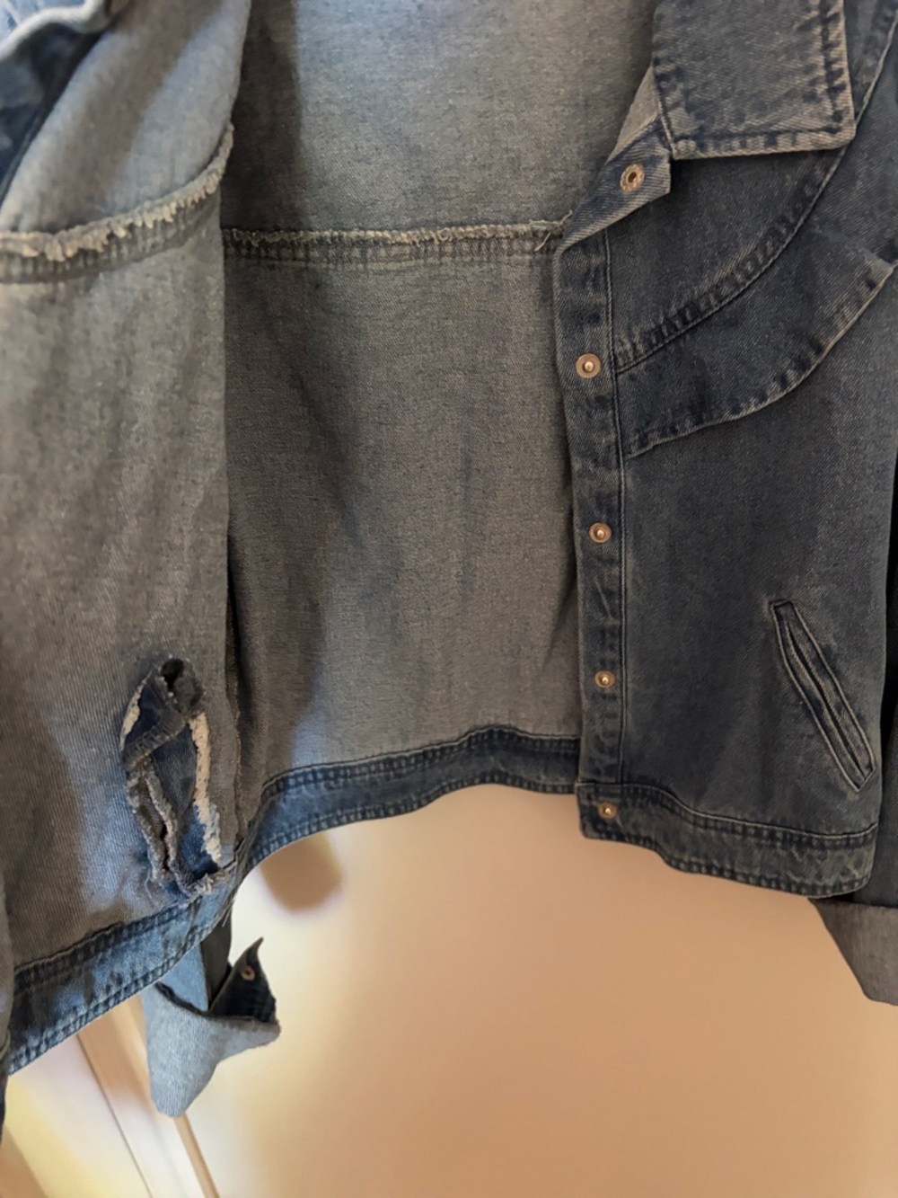 VTG Light Blue Ruffle Jean Jacket - Picture 3 of 6